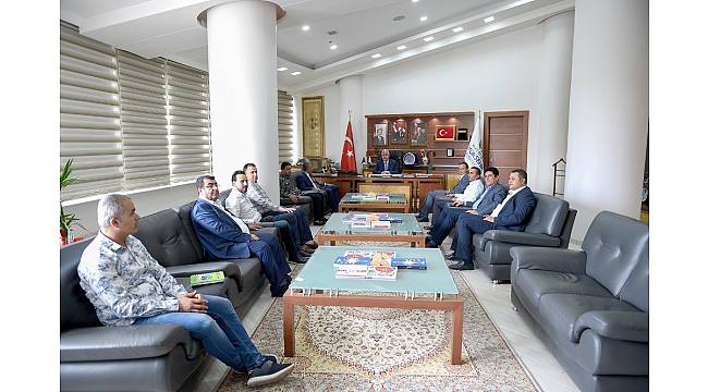 Polat'tan hizmet vurgusu