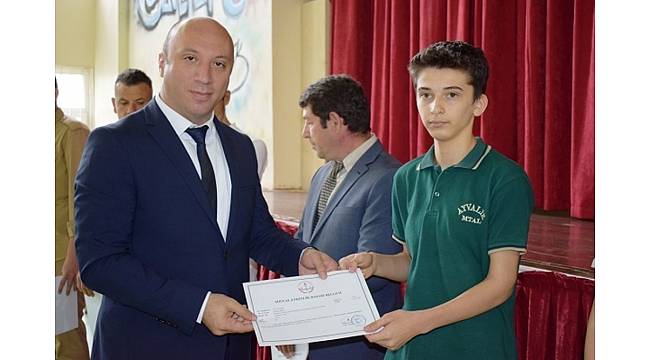 "Meslek Lisesi Öğrencileri Ailelerimizle Buluşuyor" Projesi Ödül Töreni