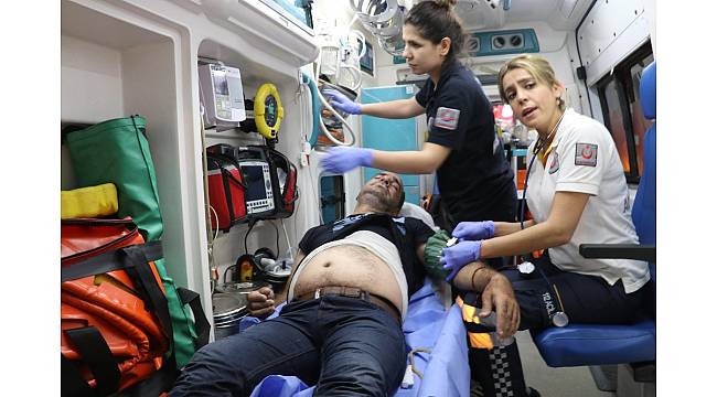 Sulama kanalına düşen şahsı vatandaşlar halat yardımıyla kurtardı