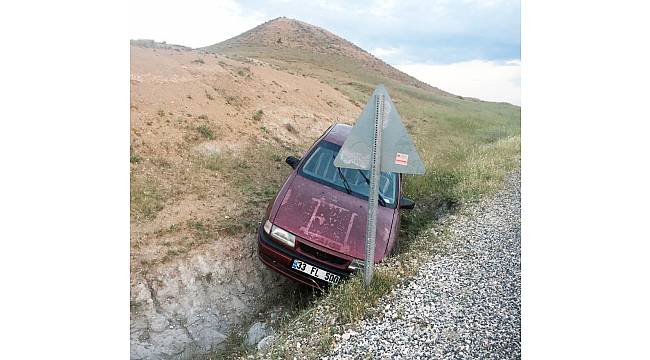 Sürücüsü kalp krizi geçiren otomobil şarampole uçtu: 2 Yaralı
