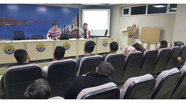 Tatvan ve Ahlat'ta "Gazetecilik" kursu