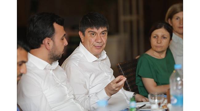 Türel: "Dev projelerin açılışları seçimden önce"