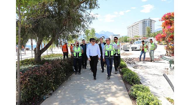 Türel: "Konyaaltı Sahili halka kapatılacak diyenler nerde"