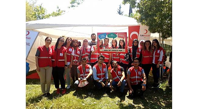 Üniversite öğrencileri ve akademisyenler kan bağışında bulundu
