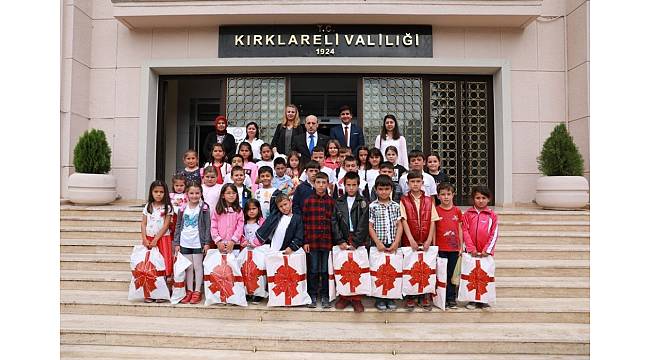Vali Çifçti, Dereköy'den gelen öğrencileri ağırladı