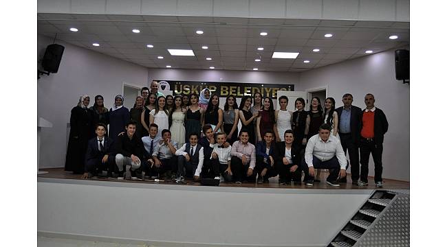 Zeybek oynayarak mezun oldular
