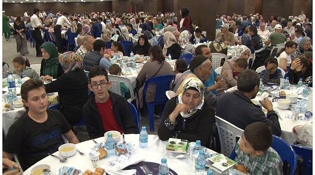 Arnavutköy'de 500 yıllık gelenek 'Baklava Alayı' sürprizi