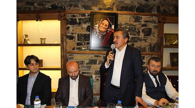 Başkan Tutal'dan birlik ve kardeşlik iftar yemeği