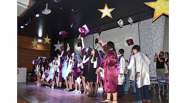 Beyaz Kule Okulları'nda mezuniyet coşkusu