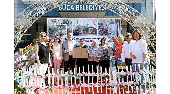 Buca'nın balkonları rengarenk