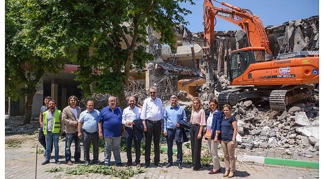 Karacabey'e modern otopark için ilk kazma vuruldu