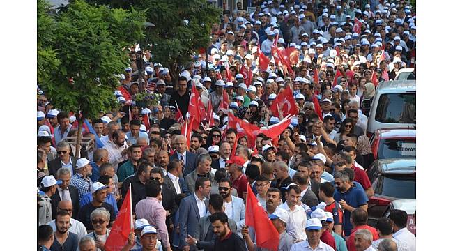 Kırıkkale'de 5 bin kişi miting alanına yürüdü