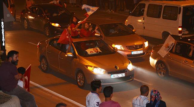 Malatya’da seçim kutlaması