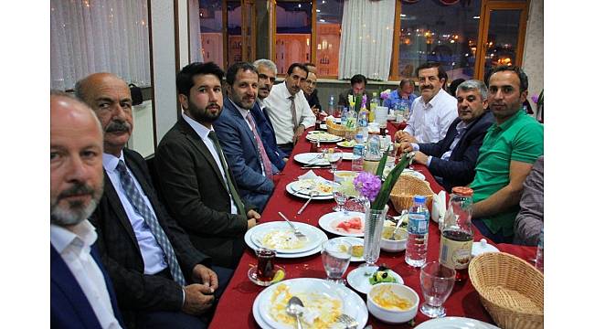 Memur-Sen&#39;den iftar programı