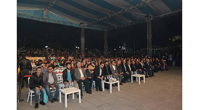 Ramazan Sokağı'nda İlahi Gecesi