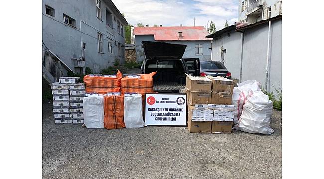 Van'da kaçak nargile tütünü ve sigara operasyonu