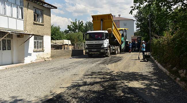 Yarımcahan Mahallesi’ne sıcak asfalt
