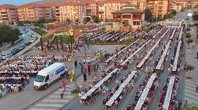 Yeşilyurt Belediyesi iftarda 6 bin kişiyi ağırladı