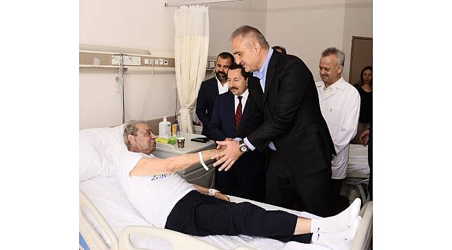 Bakan Ersoy'dan Can Gürzap'a geçmiş olsun ziyareti