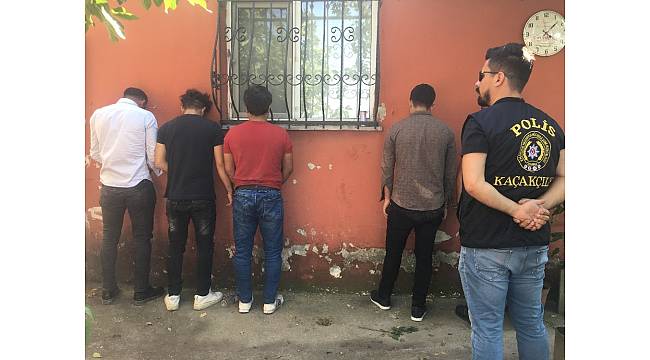 Gazioamanpaşa'da 5 bin şişe kaçak ve sahte içki ele geçirildi