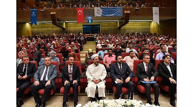 Diyanet İşleri Başkanı Erbaş: "Hakkın batıla galip gelmesi için mücadele edeceğiz"