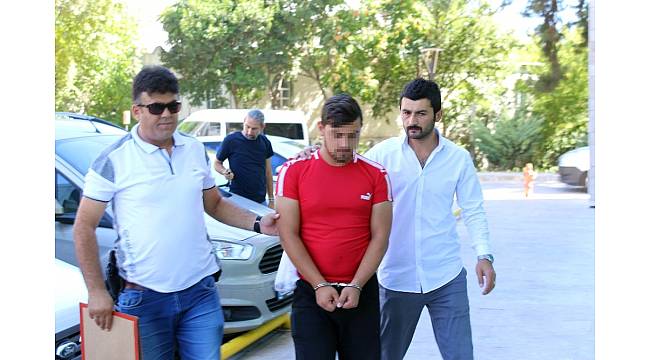 Husumetlisinin evine kurşunladı