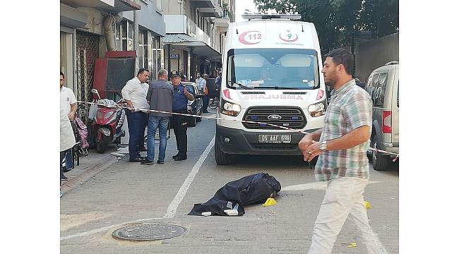 Katil zanlısı vurduğu kişinin nabzını kontrol ettikten sonra kayıplara karıştı