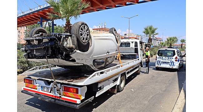 Takla attığı aracının hurdaya döndüğünü gören sürücü gözyaşlarına boğuldu