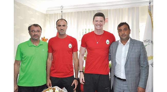 Kadrosunu güçlendiren Sungurlu Belediyespor iddialı hazırlanıyor