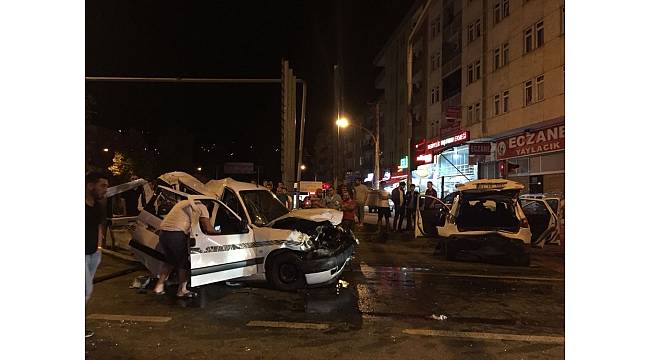 Trabzon&#39;da zincirleme trafik kazası: 7 yaralı