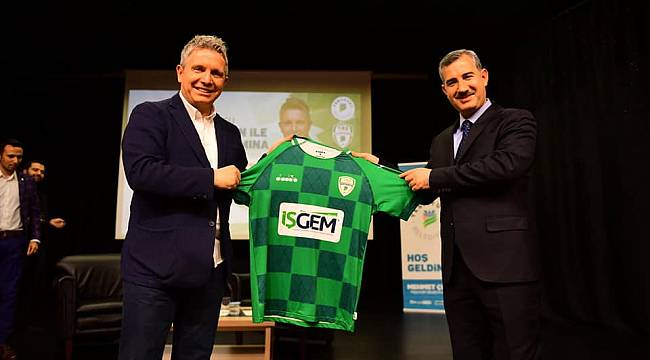 TRT SPOR SPİKERİ-SPOR PROGRAMCISI ERDOĞAN ARIKAN’DAN YEŞİLYURT BELEDİYESİNE ÖVGÜ