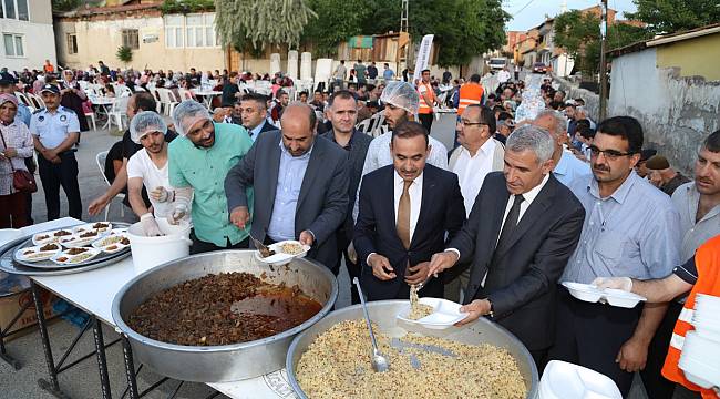 BAŞKAN GÜDER, TAŞTEPE MAHALLESİ SAKİNLERİ İLE BİR ARAYA GELDİ