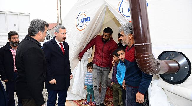 YEŞİLYURT’TA DEPREMDEN ETKİLENEN BÖLGELERE YÖNELİK ÇALIŞMALAR TİTİZLİKLE SÜRÜYOR