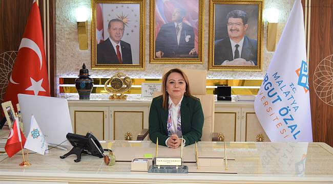 Rektör Karabulut; “Çanakkale’deki fedakârlığın bugünkü karşılığı Tek Millet, Tek Bayrak, Tek Vatan, Tek Devlettir.” 