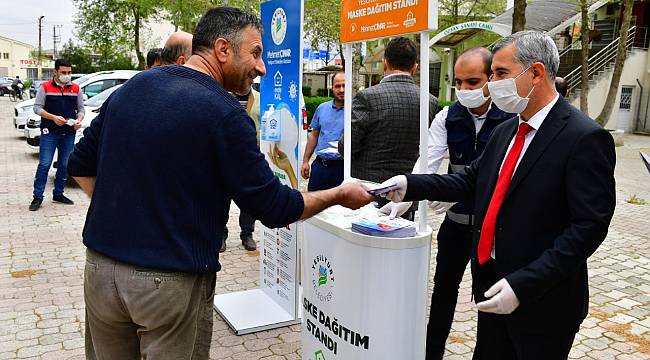 YEŞİLYURT’UN MERKEZ VE KIRSAL BÖLGELERİNDE MASKE DAĞITIMI HIZ KAZANDI