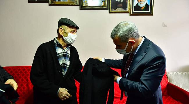 BAŞKAN ÇINAR, FATMA VE HASAN ŞENGÖL ÇİFTİNİ ZİYARET EDEREK ‘HAYIR’ DUASINI ALDI