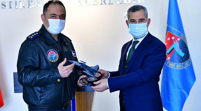 BAŞKAN ÇINAR’DAN 7. ANA JET ÜS KOMUTANI HAVA PİLOT ALBAY ZEKİ KOLTUKOĞLU’NA ‘HAYIRLI OLSUN’ ZİYARETİ