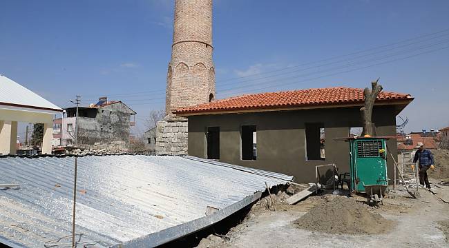  BATTALGAZİ’DEKİ TARİHİ MEKANLARDA RESTORASYON ÇALIŞMALARI SÜRÜYOR