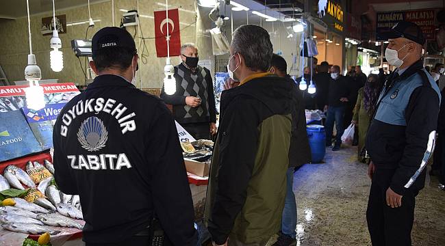 BÜYÜKŞEHİR ZABITASI BALIKÇI ESNAFLARINI DENETLENDİ
