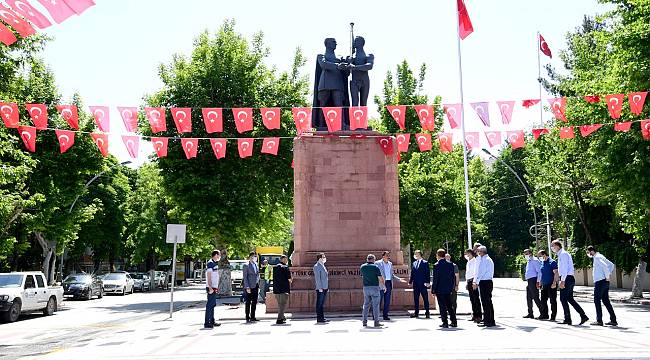 AŞKAN GÜRKAN, ATATÜRK ANITI ÇEVRESİNDE İNCELEMELERDE BULUNDU ATATÜRK ANITININ ÇEVRESİ YENİLENDİ