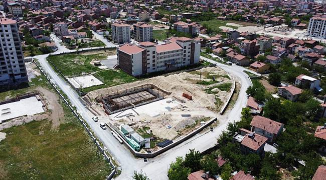 BATTALGAZİ’DE YARI OLİMPİK HAVUZ ÇALIŞMALARI SÜRÜYOR
