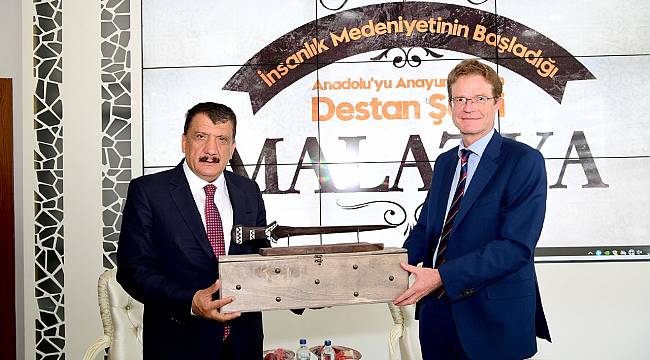 AB Türkiye Delegasyonu Başkanı’nı Makamında ağırlayan Başkan Gürkan