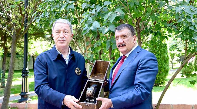 MİLLİ SAVUNMA BAKANI HULUSİ AKAR MALATYA’YI GEZDİ
