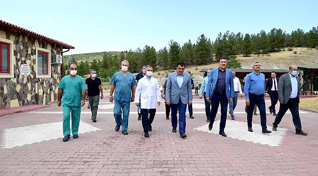 Yeniköy Geçici Hayvan Barınağını Ziyaret Eden Başkan Gürkan,