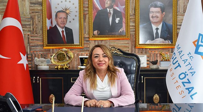 2020 YILININ EN BAŞARILI REKTÖRÜ PROF. DR. KARABULUT SEÇİLDİ