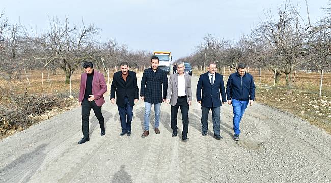 “Kırsal Yaşam Alanlarımızın Ulaşım Ağını Baştan Aşağıya Yeniliyoruz”