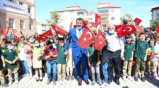 İlköğretim Haftası nedeniyle bir mesaj yayımlayan Başkan Gürkan,