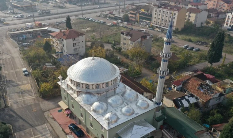 Derince İmaret Camii’ne estetik görünüm