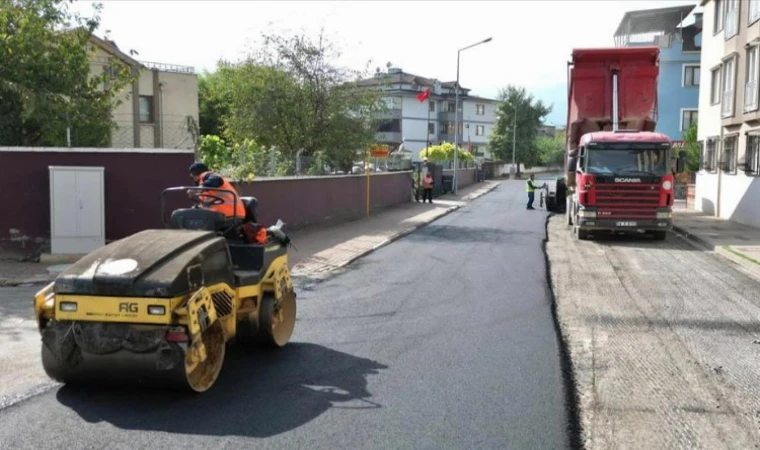 Bursa İnegöl’de asfaltlamaHamidiye’de sürüyor