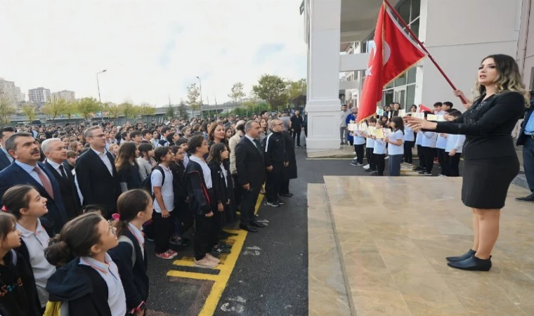 Okullarda bugün Filistin için saygı duruşunda bulunulacak